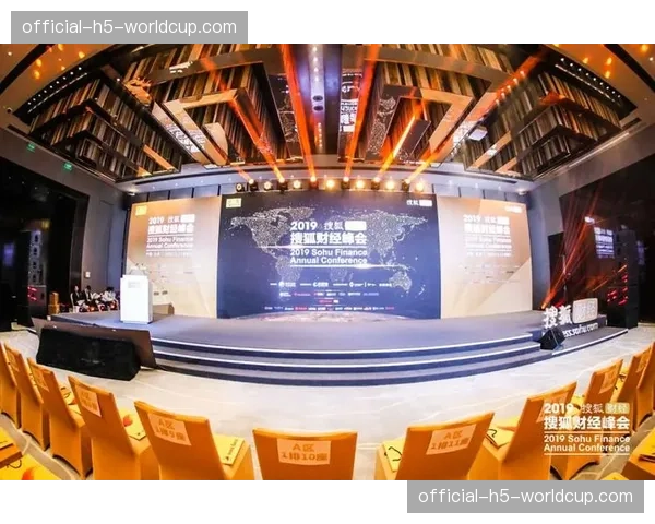 内容制作端与用户端数据通路持续打通，驱动直播互动形态迭代。