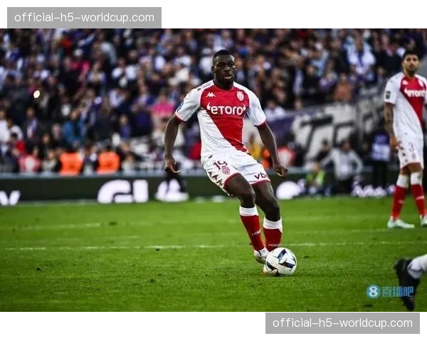 朗斯队长福法纳接受专访，谈球队冲击欧战席位目标