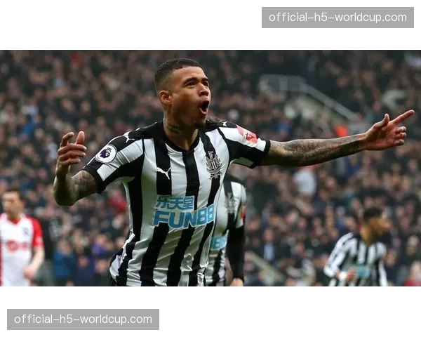 “官方：阿斯顿维拉与主帅乌奈-埃梅里完成续约，新合同至2028年”