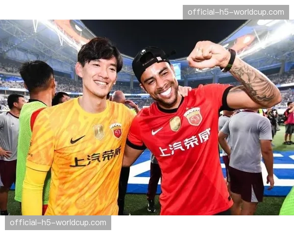 上海海港确认外援加布里埃尔髌腱断裂，将返回巴西接受手术治疗